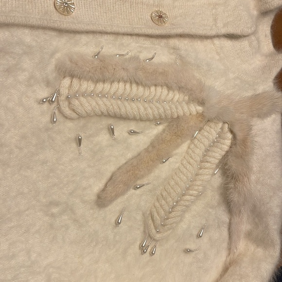 White Textured Knit Cardigan with Ribbed Details - Picture 3 of 6